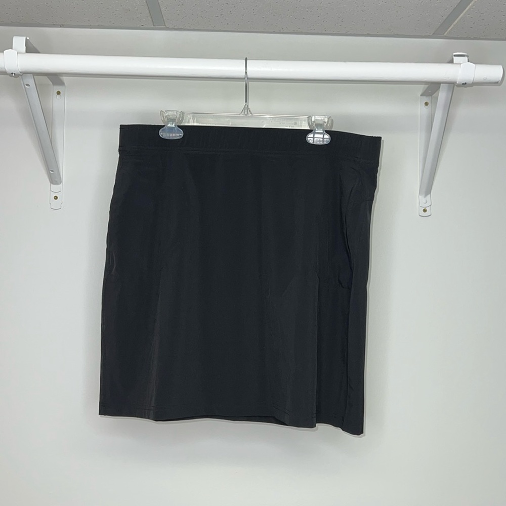 Eddie Bauer Black Athletic Skirt Elastic Waist-‎ L